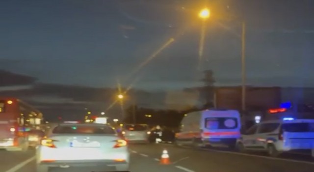 Otomobil ile çarpışan motosiklet sürücüsü hayatını kaybetti