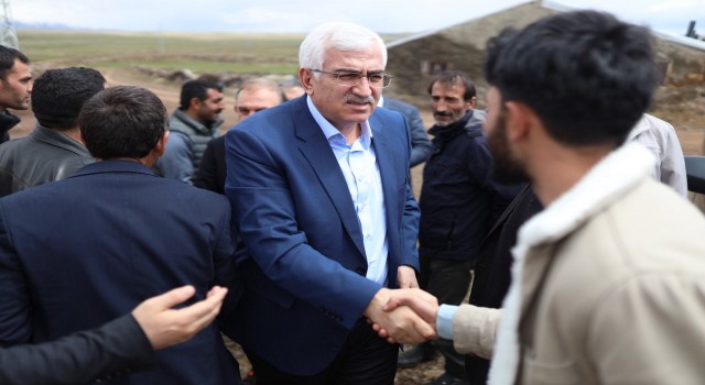 Öz, Karayazıda konuştu; “Aramıza kimse nifak sokamaz”