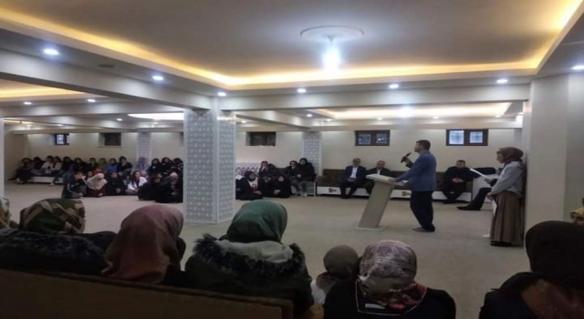 Özalpte gençler iftarda buluştu