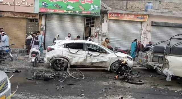 Pakistanda pazarda patlama: 4 ölü, 11 yaralı