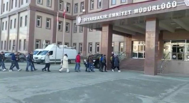 ‘Paravan operasyonu ile 157 milyon 816 bin lira vurgun yapan çete çökertildi