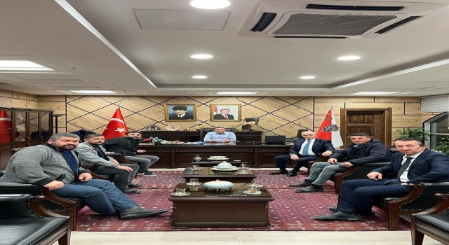 Patron ve işçiler Emniyet Müdürü Sıralının makamında bir araya geldi