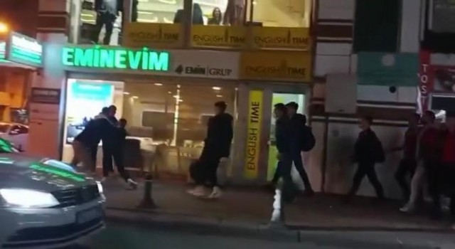 Pendikte bıçaklı kavga: 1 yaralı