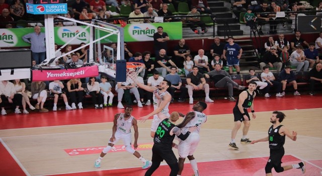 Pınar Karşıyaka, bu sezon 6. kez 100 sayı attı