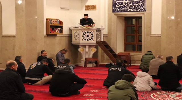 Polis Haftasında ilçelerde şehitler için mevlit okutuldu
