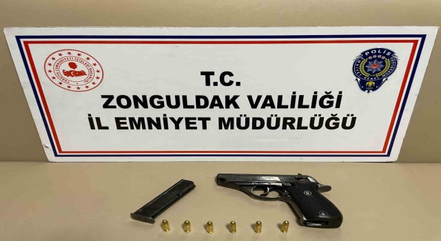 Polisin huzur denetiminde silahla yakalandı