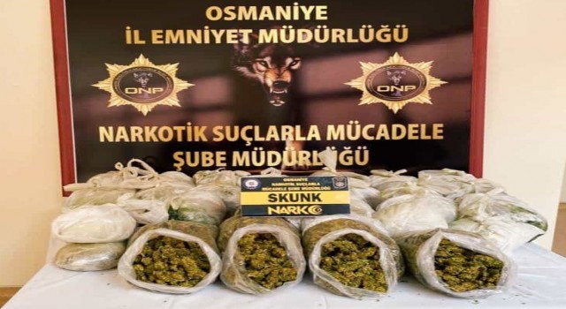 Poyraz buldu: Minibüste 18 kilo 500 gram uyuşturucu çıktı