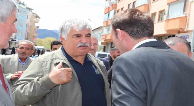Prof. Dr. M. Hanifi Macit, baba ocağı Oltuda seçim çalışması yaptı