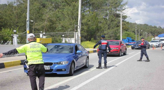 Ramazan bayramı öncesi Marmariste yol kontrolleri arttırıldı
