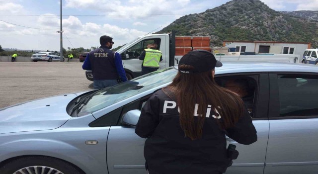 Ramazan Bayramında 71 aranan şahıs yakalandı