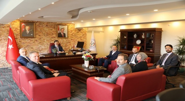 Rektör Ahmet Tekine tebrik ziyaretleri devam ediyor