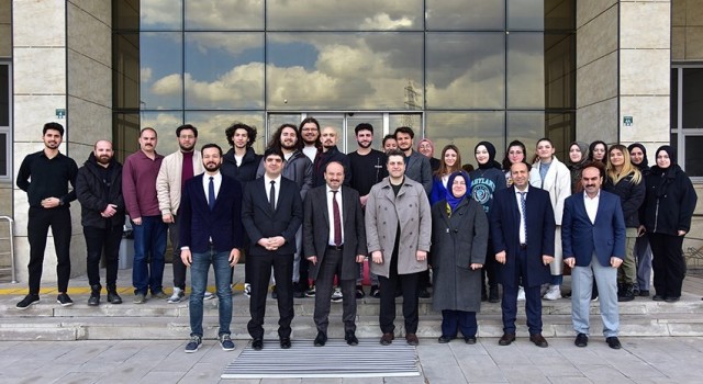 Rektör Çakmak TEKNOFESTe katılacak takımlara başarı diledi