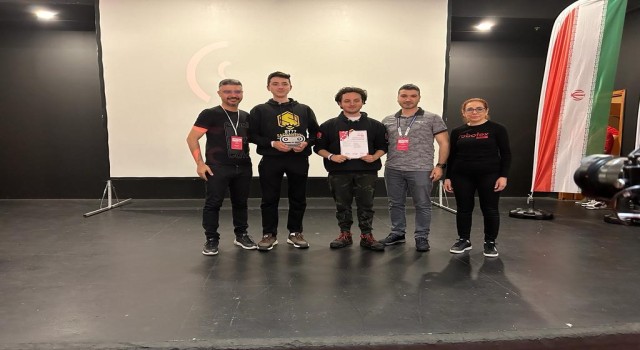 Safrantech Robotik Takımı iki proje ile dünya finallerine katılmaya hak kazandı