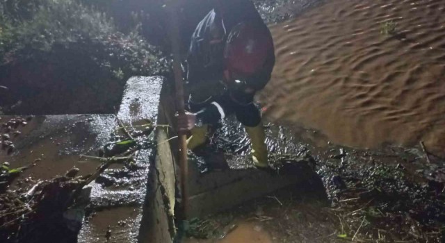 Sağanak yağışlar Nusaybinde hayatı olumsuz etkiledi