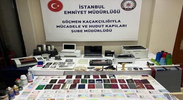 Sahte pasaport imal eden 5 şüpheli yakalandı
