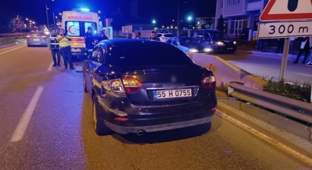 Samsunda kontrolden çıkan araç bariyerlere çarptı: 3 yaralı