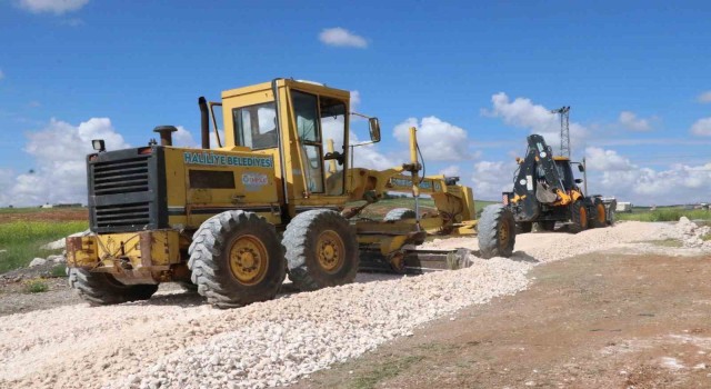 Şanlıurfa kırsalında yol çalışması sürüyor