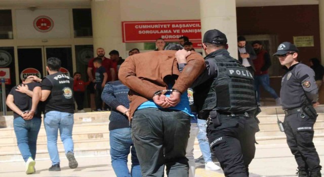 Şanlıurfada silahlı kavgaya karışan 12 şüpheli adliyede