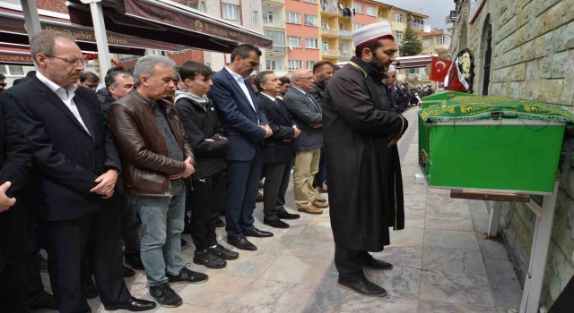 Şarampole uçan işçi servisinde hayatını kaybeden 2 kişi son yolculuğuna uğurlandı