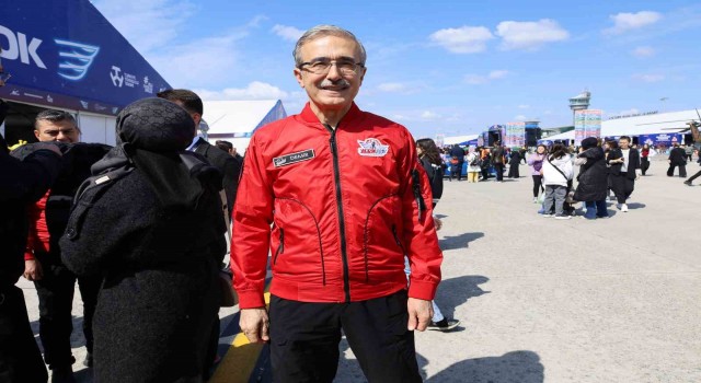 Savunma Sanayii Başkanı Demir, ” TEKNOFESTin başladığı günden bu yana özellikle Savunma Sanayii başta olmak üzere çok gelişme görüyoruz”