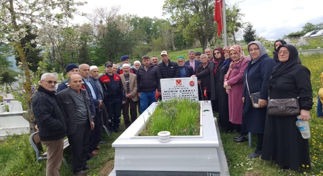 Şehit piyade uzman çavuş kabri başında anıldı