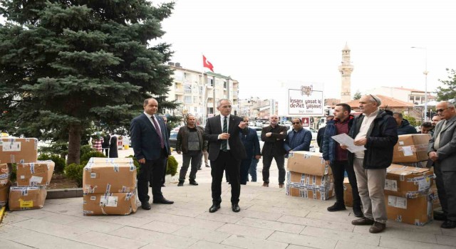 Seydişehirde ihtiyaç sahibi öğrencilere bayram hediyesi