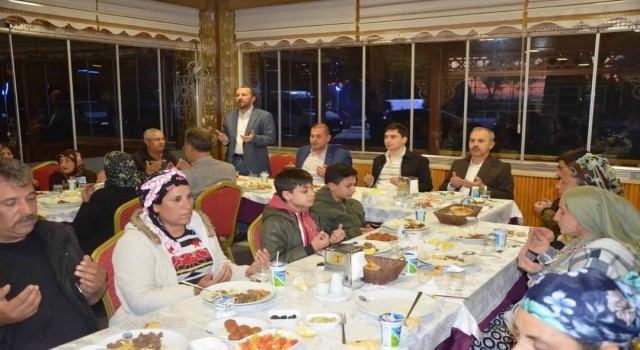 Simavda Romanlar iftarda bir araya geldi