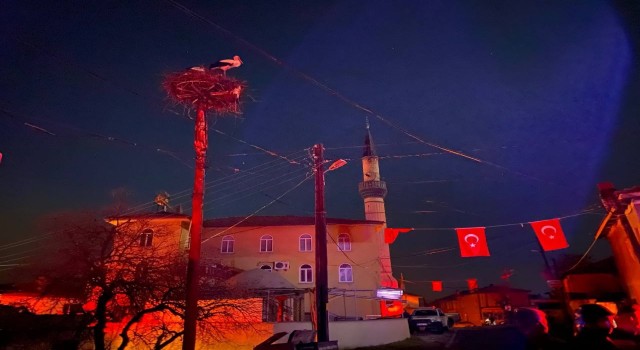 Sındırgıda çıkan yangında dört ev kullanılamaz hale geldi