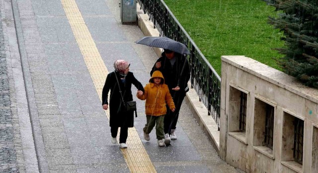 Sivasta dolu yağışı etkili oldu