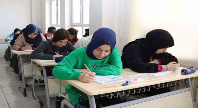 Sivasta HEDEF Projesi kapsamında sınav yapıldı