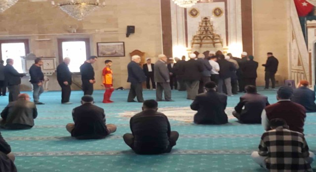 Sorgunda sakal-ı şerif ziyarete açıldı