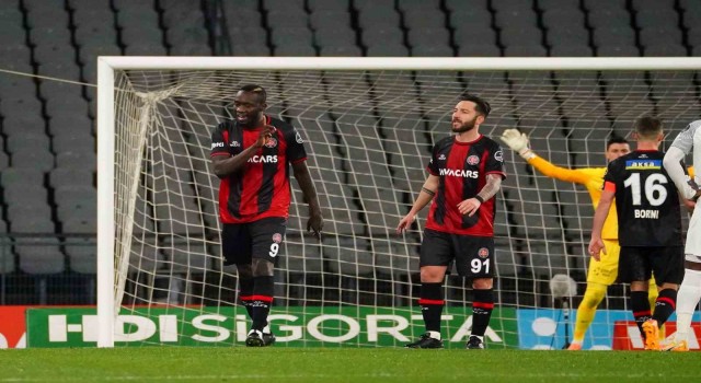 Spor Toto Süper Lig: Fatih Karagümrük: 4 - Ümraniyespor: 2 (Maç sonucu)