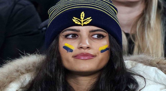 Spor Toto Süper Lig: Fenerbahçe: 1 - Beşiktaş: 0 (İlk yarı)