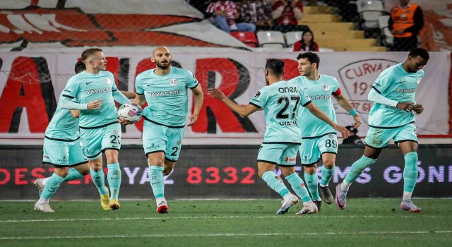 Spor Toto Süper Lig: FTA Antalyaspor: 1 - Sivasspor: 2 (Maç sonucu)
