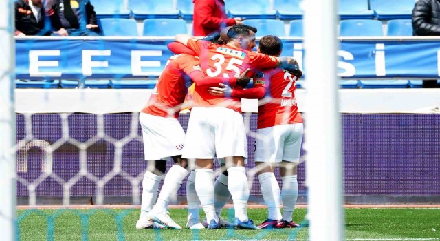 Spor Toto Süper Lig: Kasımpaşa: 1 - Konyaspor: 0 (Maç devam ediyor)