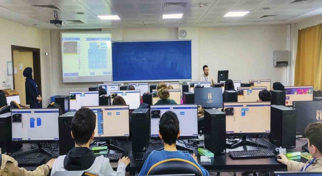 SUBÜde depremzede çocuklar robotik kodlamayı öğrendi
