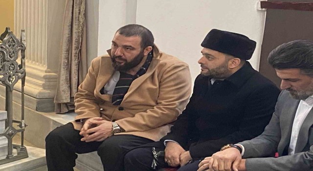 Sultan 2. Abdülhamidin kabrinde Filistin ve depremzedeler için dua edildi