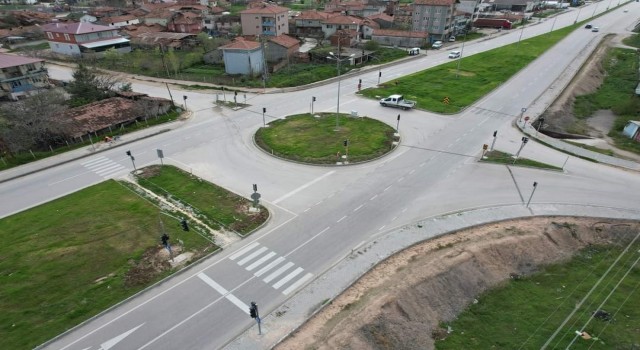 Suluovada Yenidoğan kavşağına sinyalizasyon sistemi takıldı