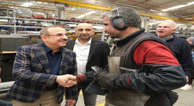 Sürekli: Son 21 yılda İzmirden yapılan ihracat yüzde 430luk artış gösterdi