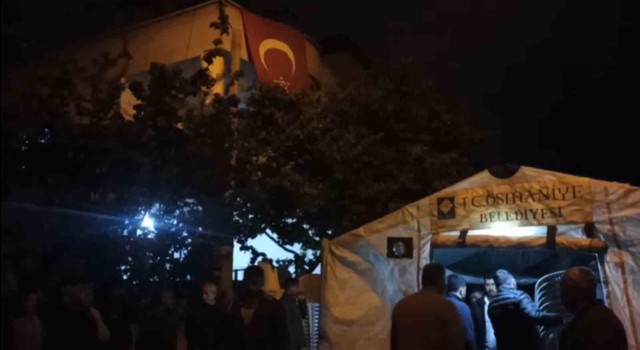 Suriyedeki patlamada şehit olan polis memurunun acı haberi ailesine verildi