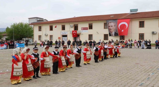 Taşovada 23 Nisan coşkuyla kutlandı