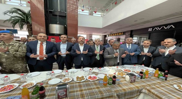 Tatvanda bayramlaşma töreni yapıldı