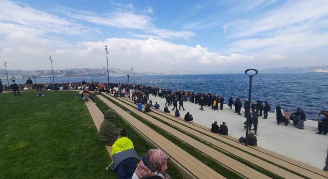 TCG Anadoluya vatandaşların yoğun ilgisi sürüyor