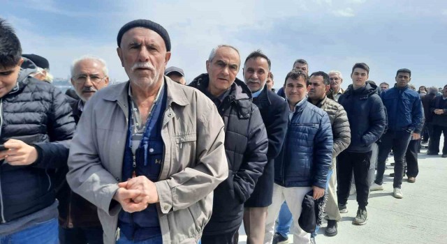 Tekerlekli sandalyesiyle tüm engelleri aşarak TCG Anadoluyu görmeye geldi