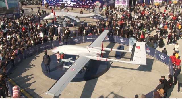 TEKNOFESTte Gökbey ve Bayraktar TB3 yoğun ilgi gördü