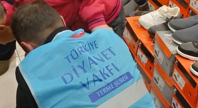 Terme İlçe Müftülüğünden çocuklara bayram desteği
