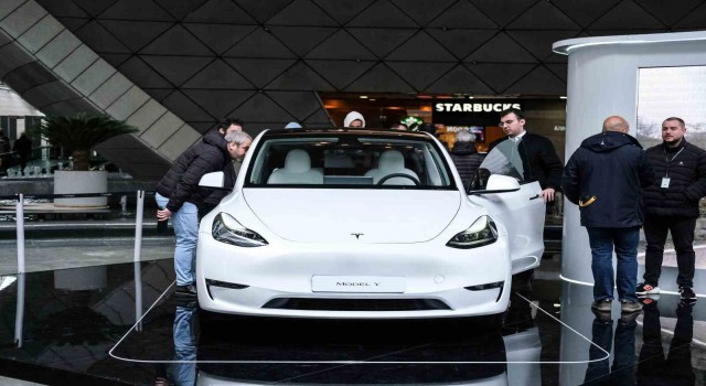 Tesla araçlara yoğun ilgi