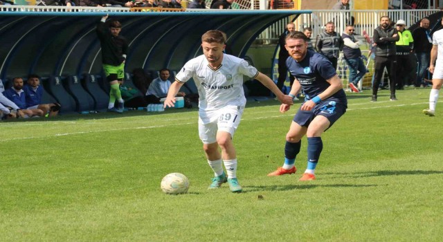 TFF 3. Lig: Belediye Derincespor: 0 - Belediye Kütahyaspor: 0