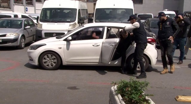 Thodexin kurucusu Faruk Fatih Özer, İstanbul Havalimanındaki işlemlerinin tamamlanmasının ardından emniyete getirildi.