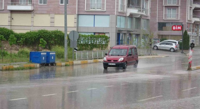 Tokatta sağanak yağış etkili oldu